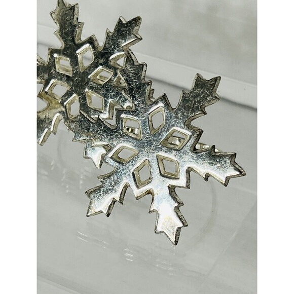 3 Silver Plated Snowflake Napkin Rings - Picture 2 of 5